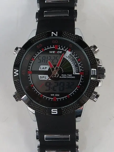 A boxed divers watch by Weide. WH1104 stainless