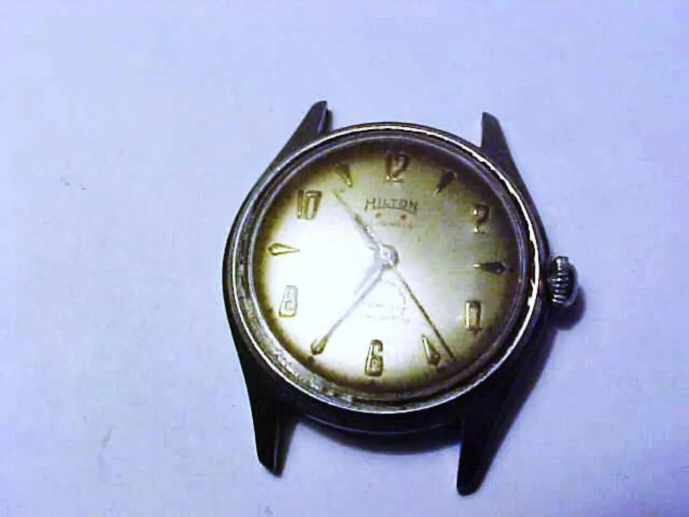 VINTAGE HILTON 17 JEWELS AUTOMATIC ANTIMAGNETIC WATCH