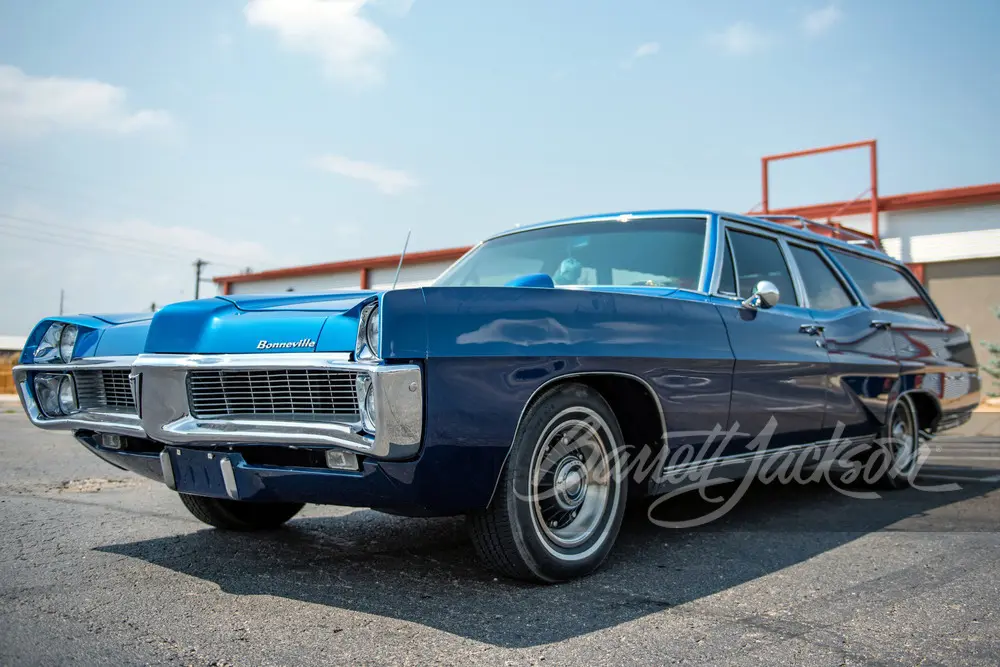 1967 PONTIAC BONNEVILLE STATION WAGON