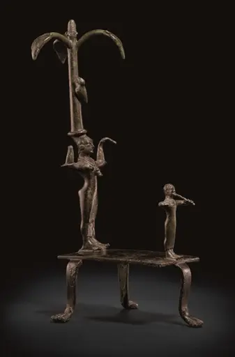 AN ETRUSCAN BRONZE SCULPTURAL GROUP