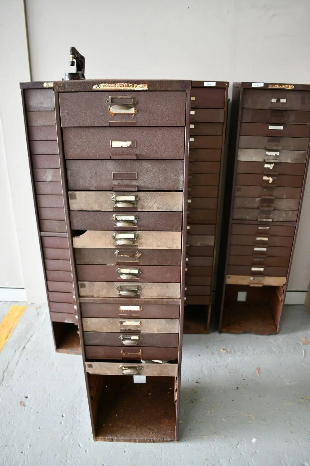 Vintage G-S Flexo crystal watchmaker's cabinet