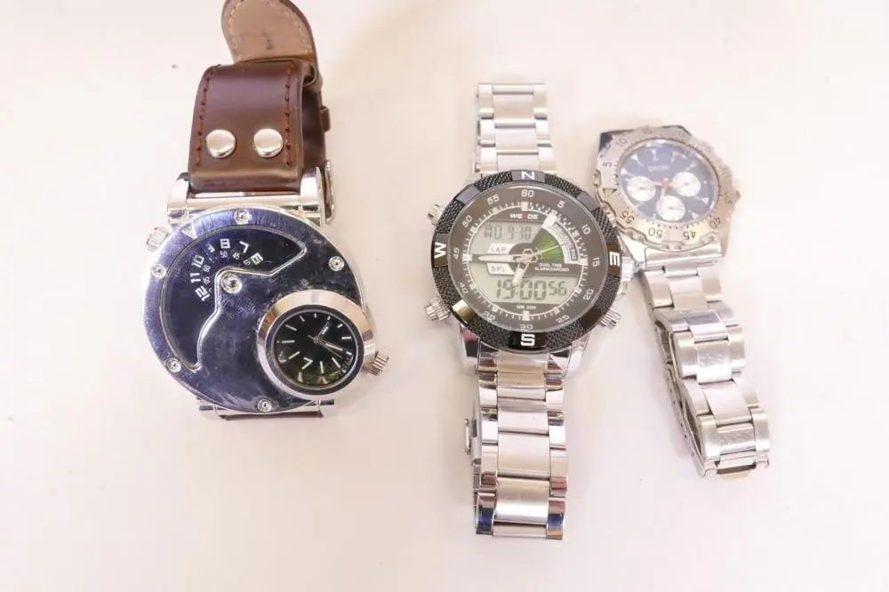 A Weide WH-1104 stainless steel wristwatch