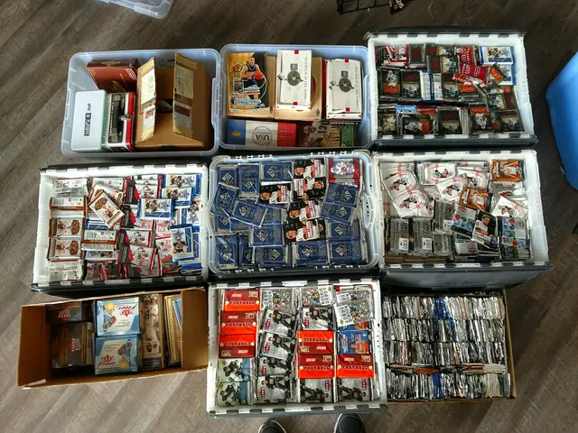 PALLET OF PACKS! THOUSANDS SPANNING LATE 90'S TO 2008 TREASURE...