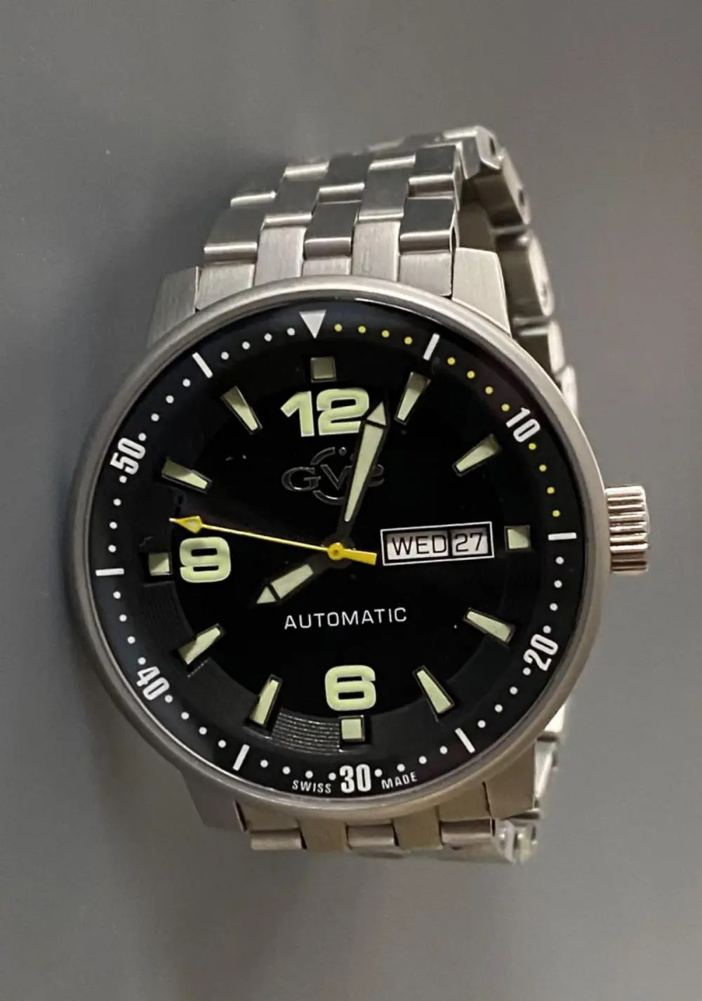 gv2 4001 Automatic Wrist Watch ( Gevril)